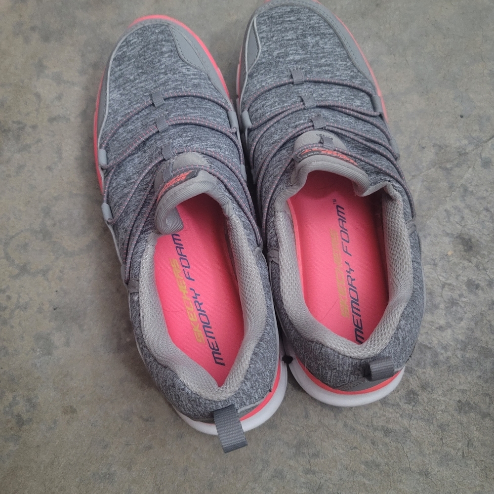 Tennis shoe